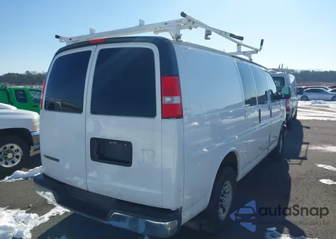 2018 Chevrolet Express 2500 Work Van z USA, uszkodzony, nr VIN 1GCWGAFG7J1910403